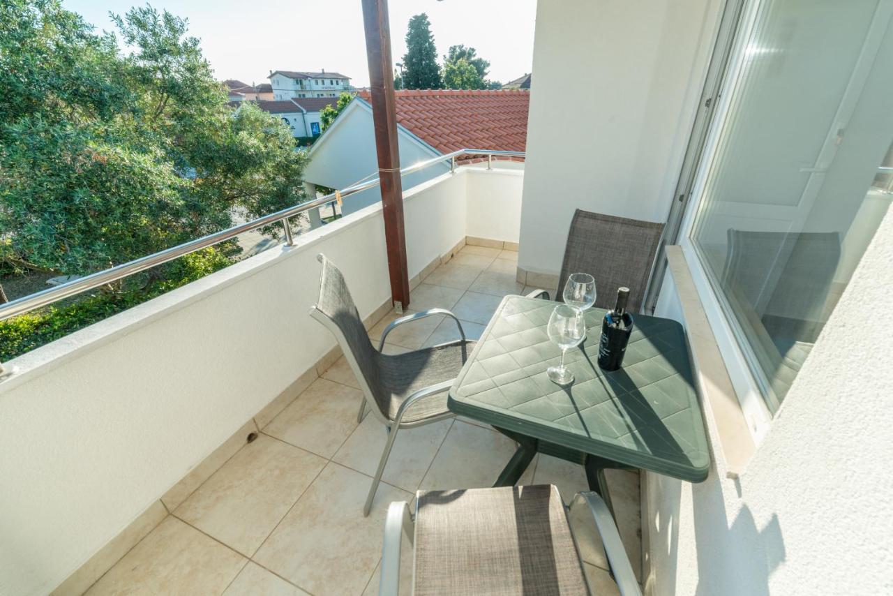 Apartments Keran Sukošan Esterno foto