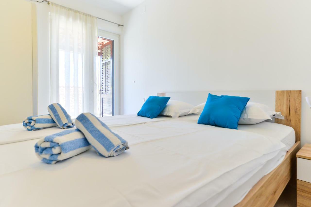 Apartments Keran Sukošan Esterno foto